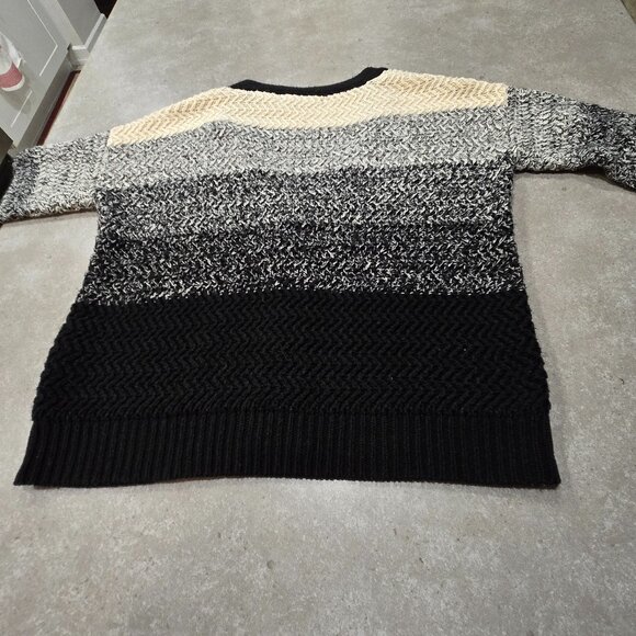 FOREVER 21 Women's Black Grey Cream Button-Down V-Neck Cardigan - Medium - Picture 5 of 15